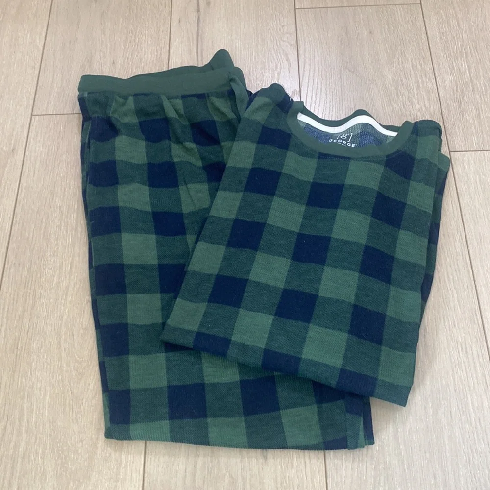 George Men's Holiday Thermal Pajama (XL) - Picture 2 of 4